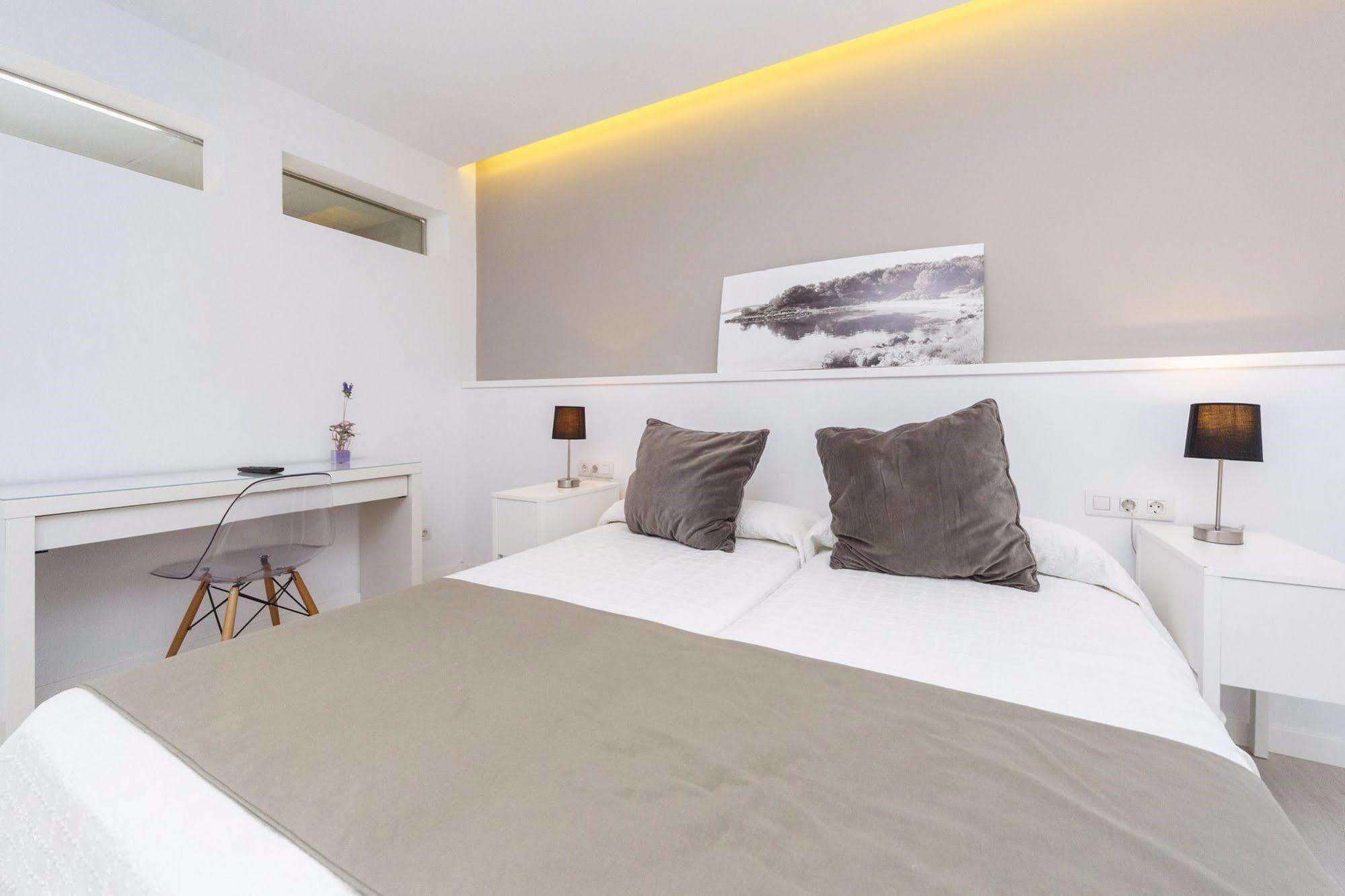 Hostal La Palma 福尔内利斯 外观 照片