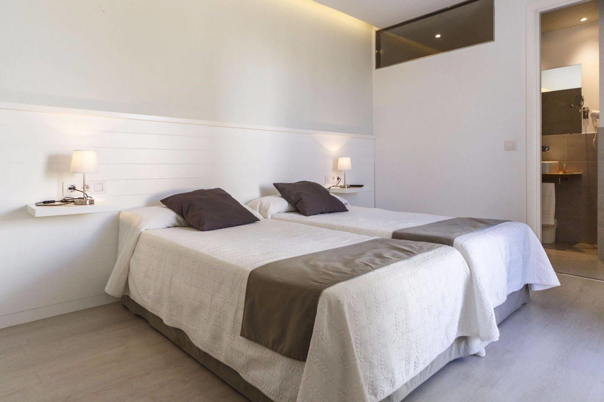 Hostal La Palma 福尔内利斯 外观 照片