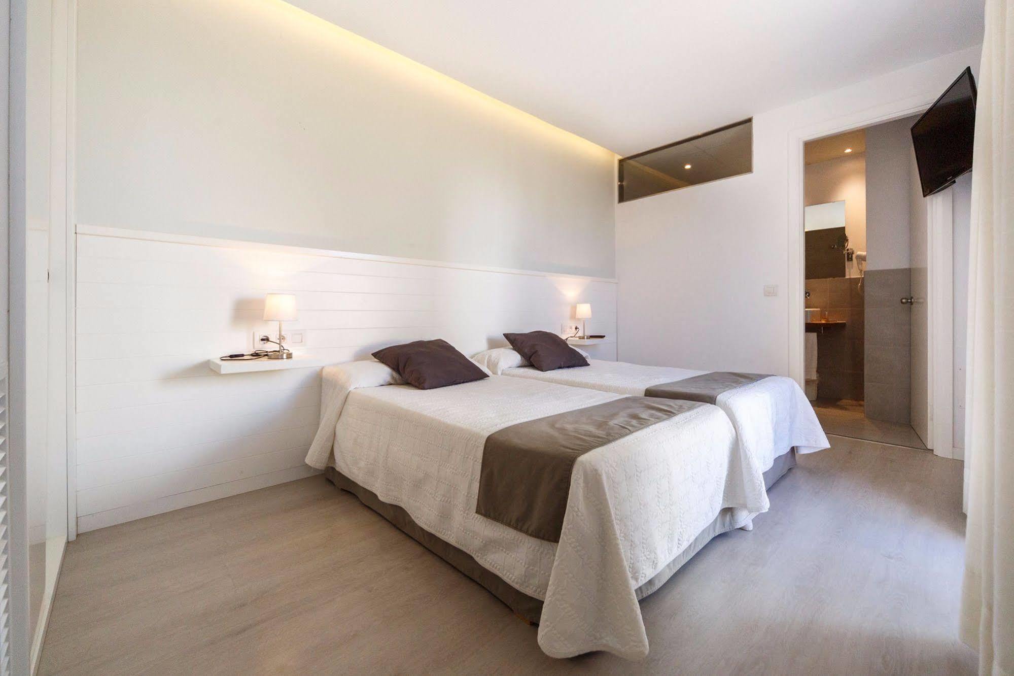 Hostal La Palma 福尔内利斯 外观 照片